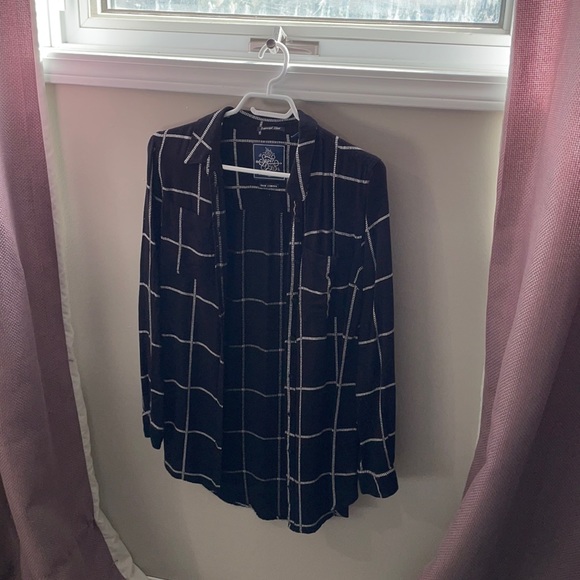 XSmall black/white tunic style button up shirt - Picture 1 of 3